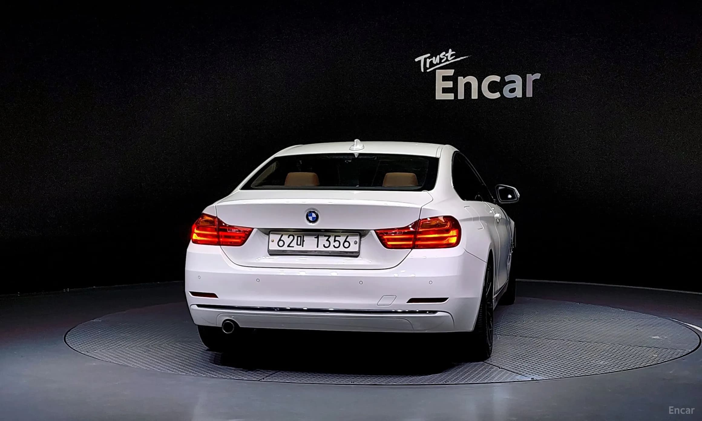 Series 4 (F32)