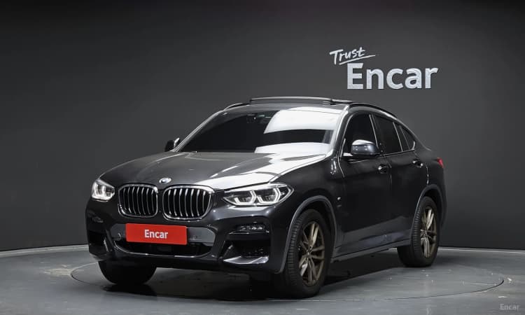 X4 (G02)