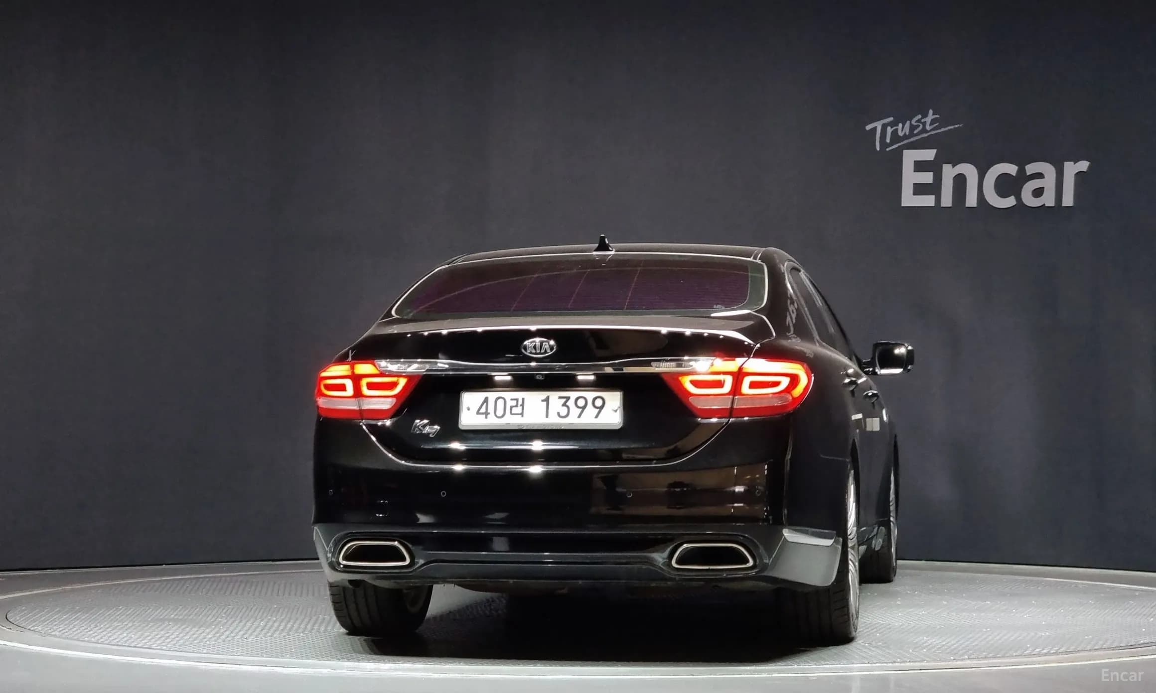 K9