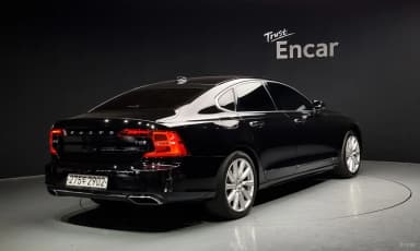 S90