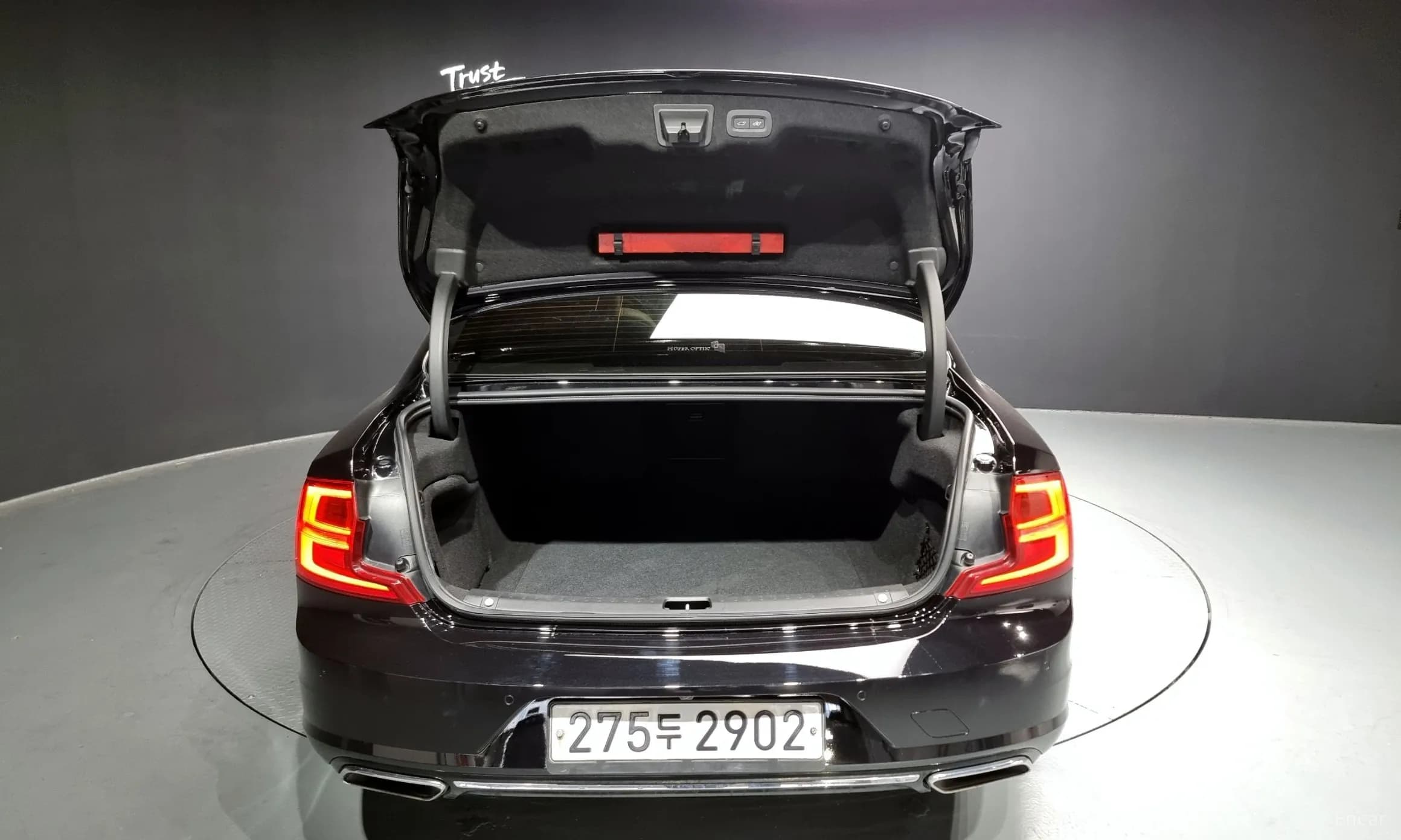 S90