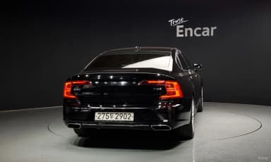 S90