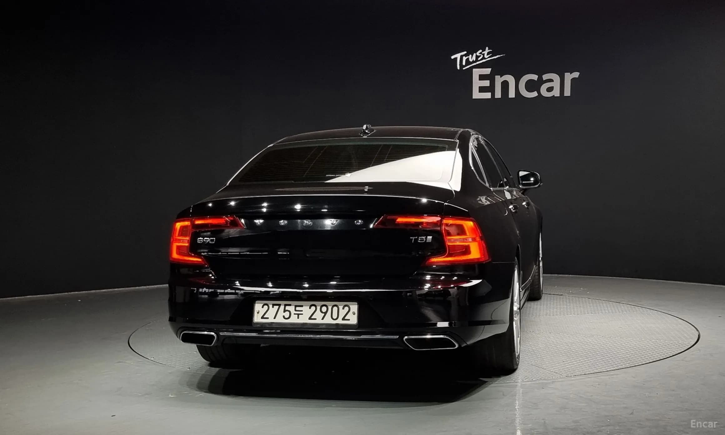 S90