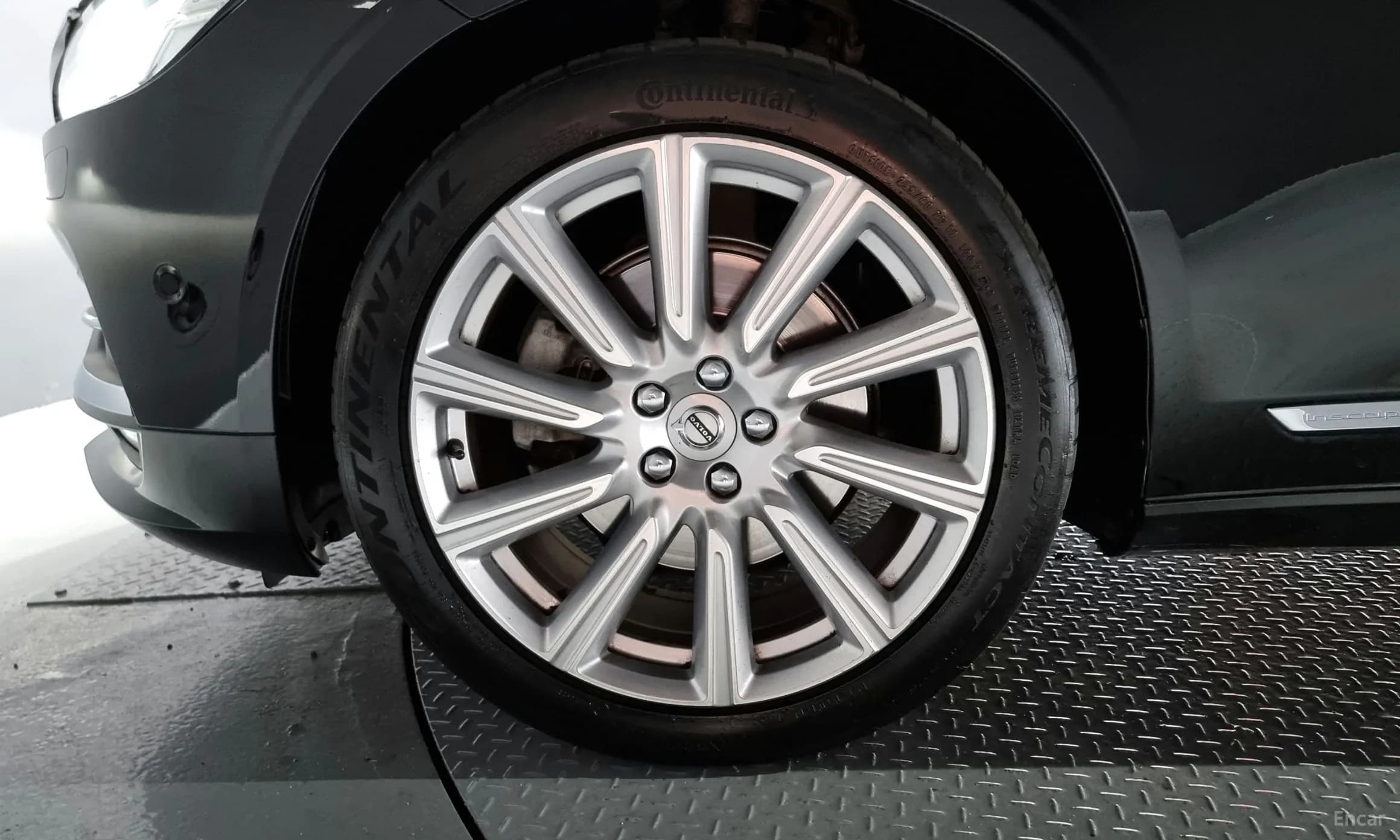 S90