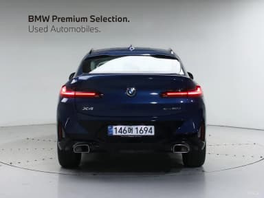 X4 (G02)