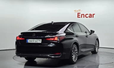 ES300h 7th Generation