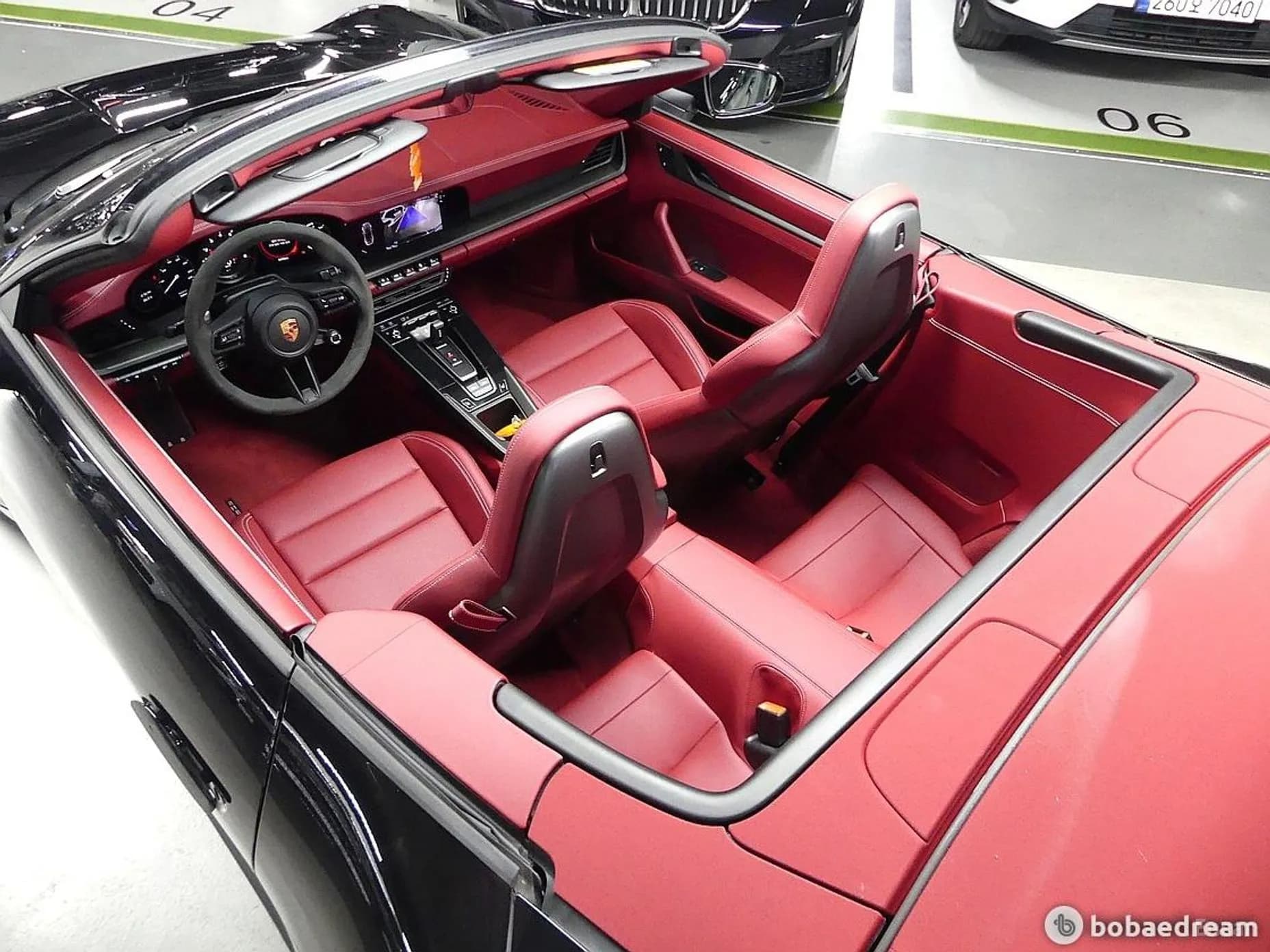 911 (992)