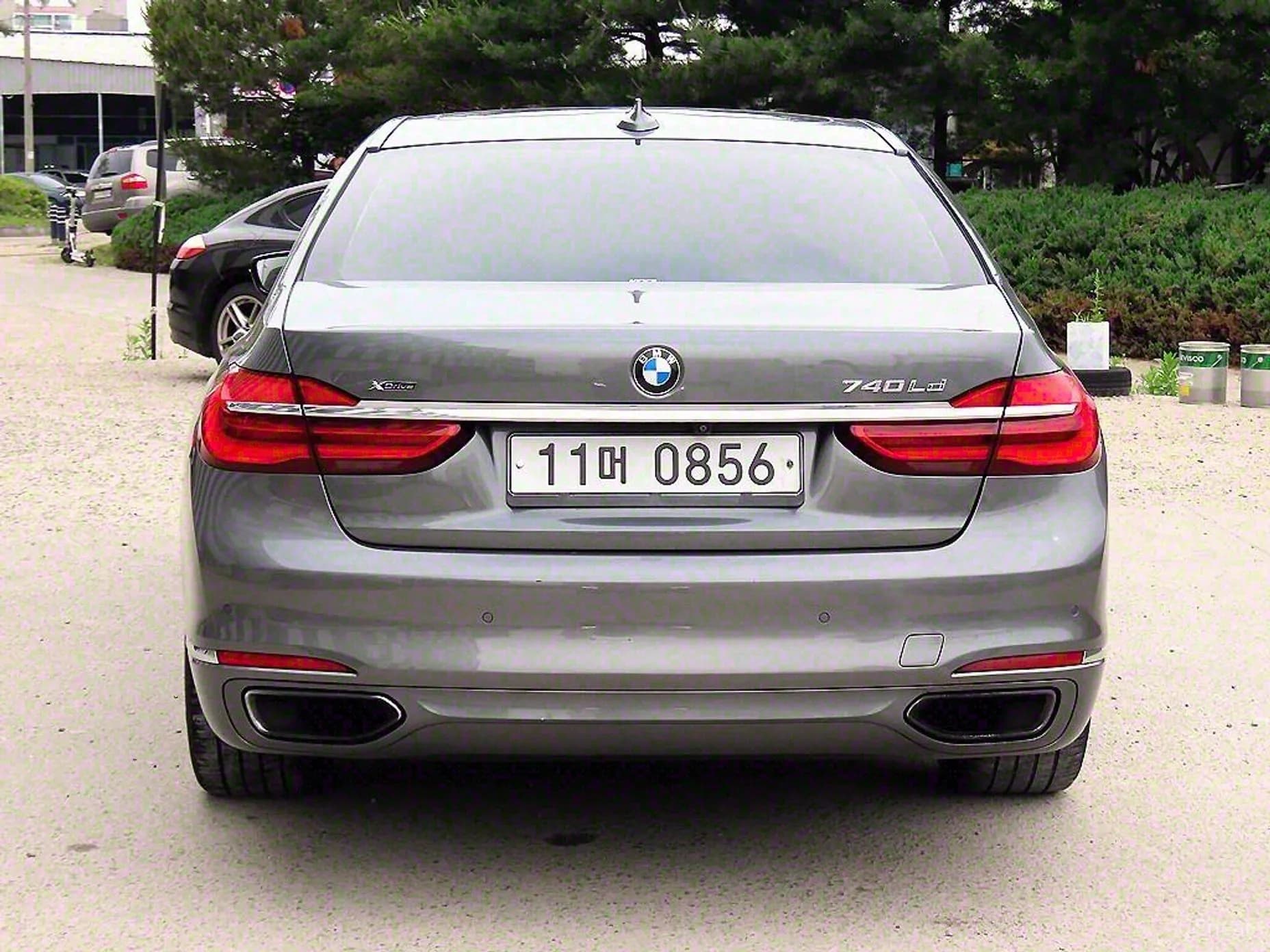 7 Series (G11)
