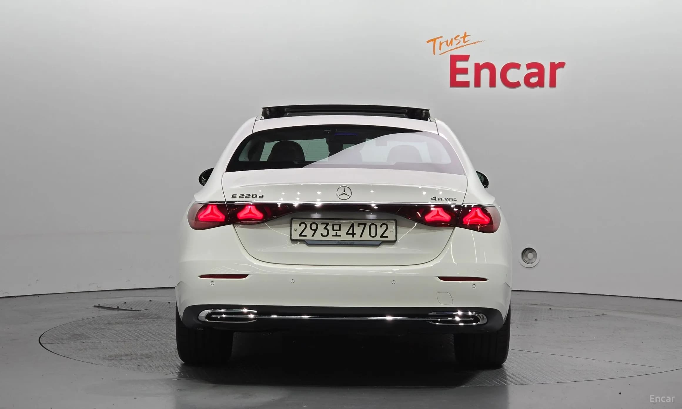 E-Class W214