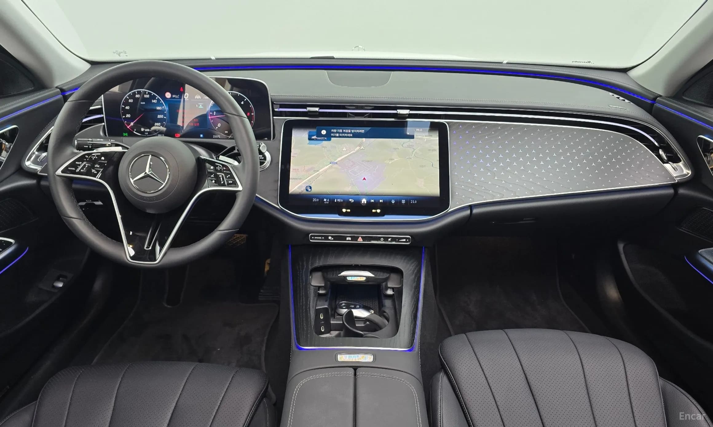 E-Class W214