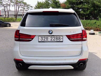 X5 (F15)