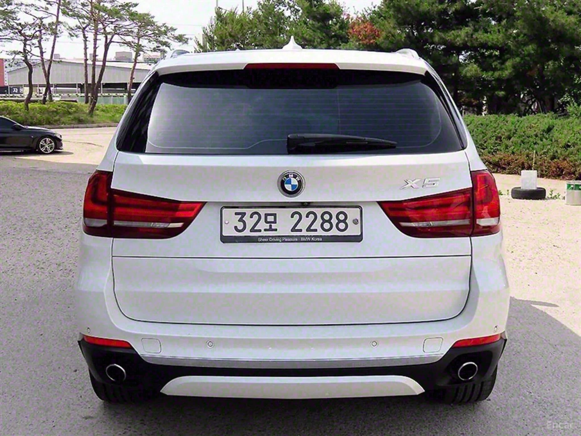 X5 (F15)