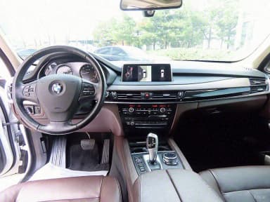 X5 (F15)
