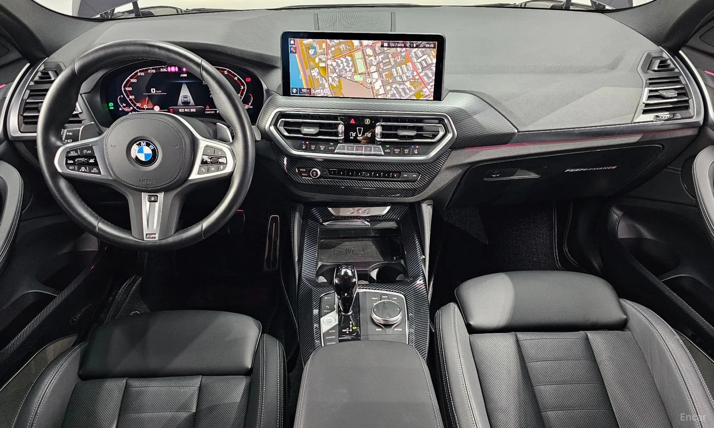 X4 (G02)