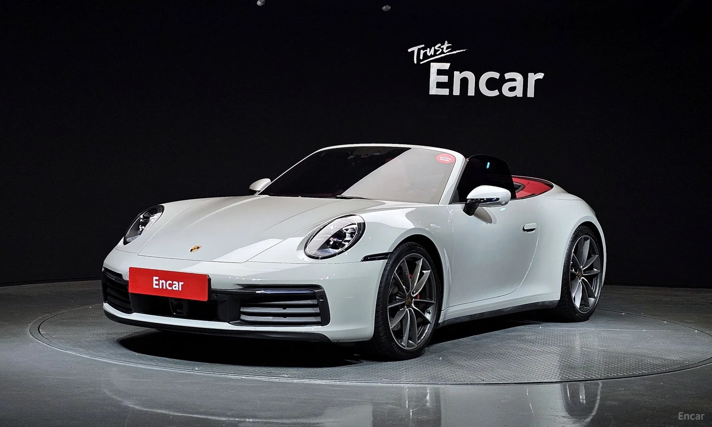 911 (992)