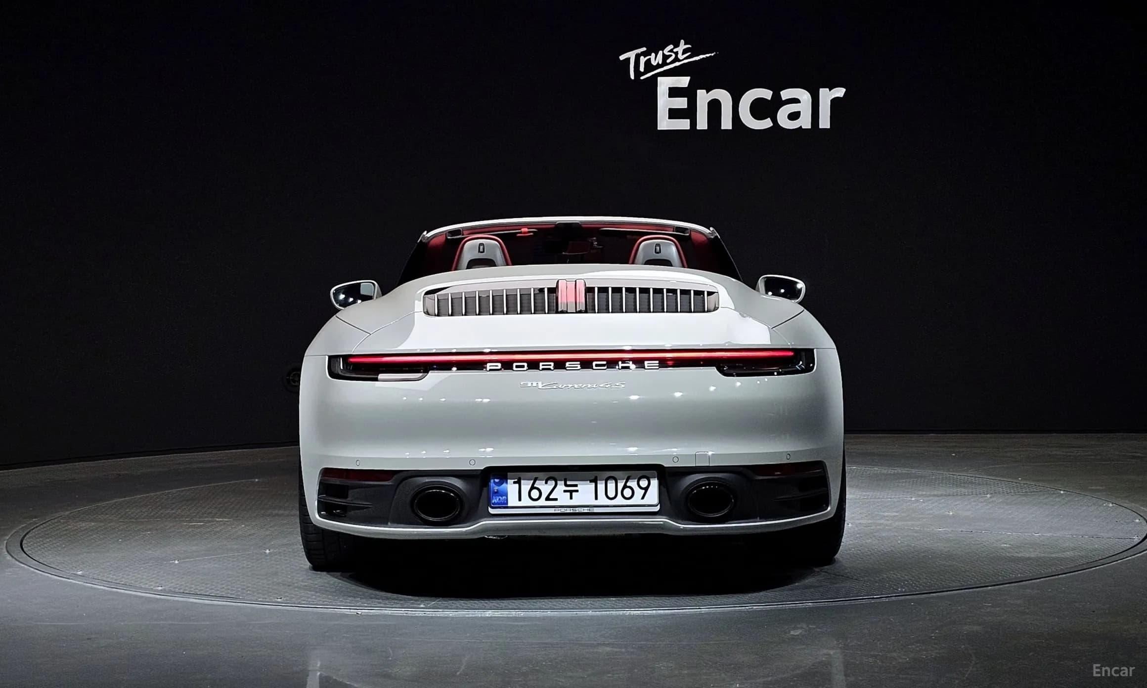 911 (992)
