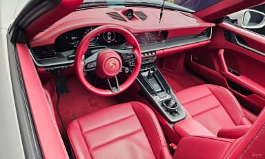 911 (992)