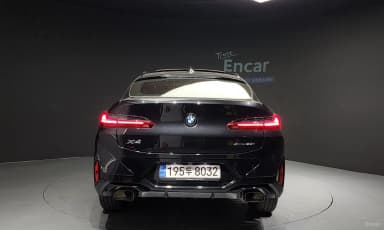X4 (G02)