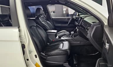 Rexton Sports Khan