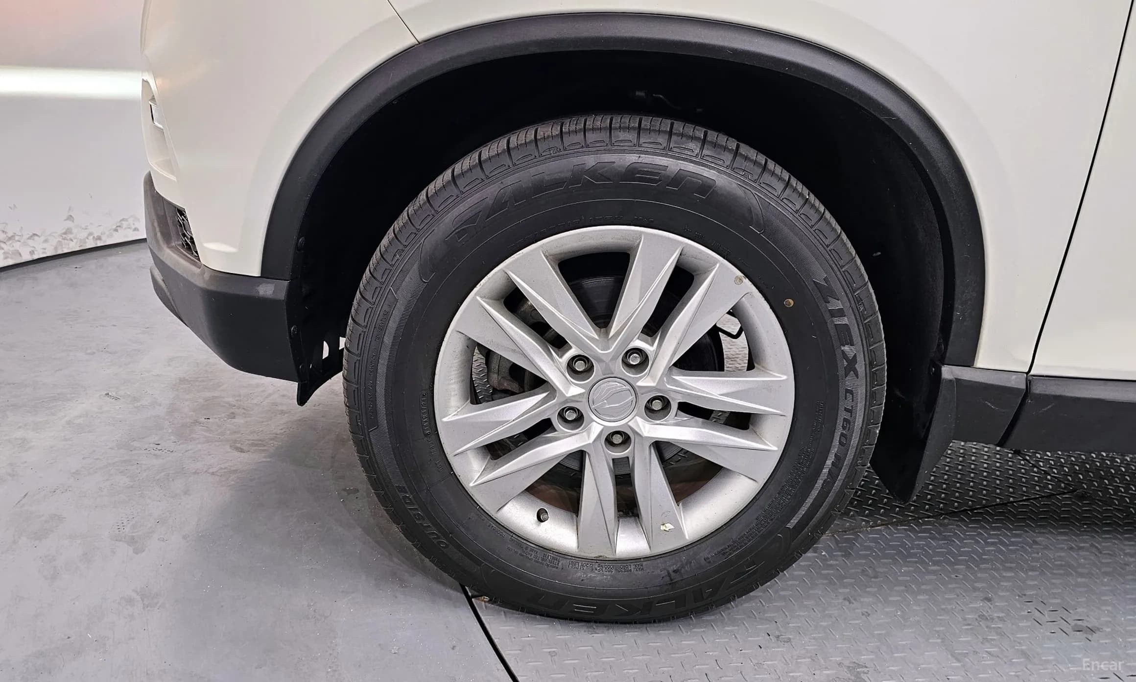Rexton Sports Khan