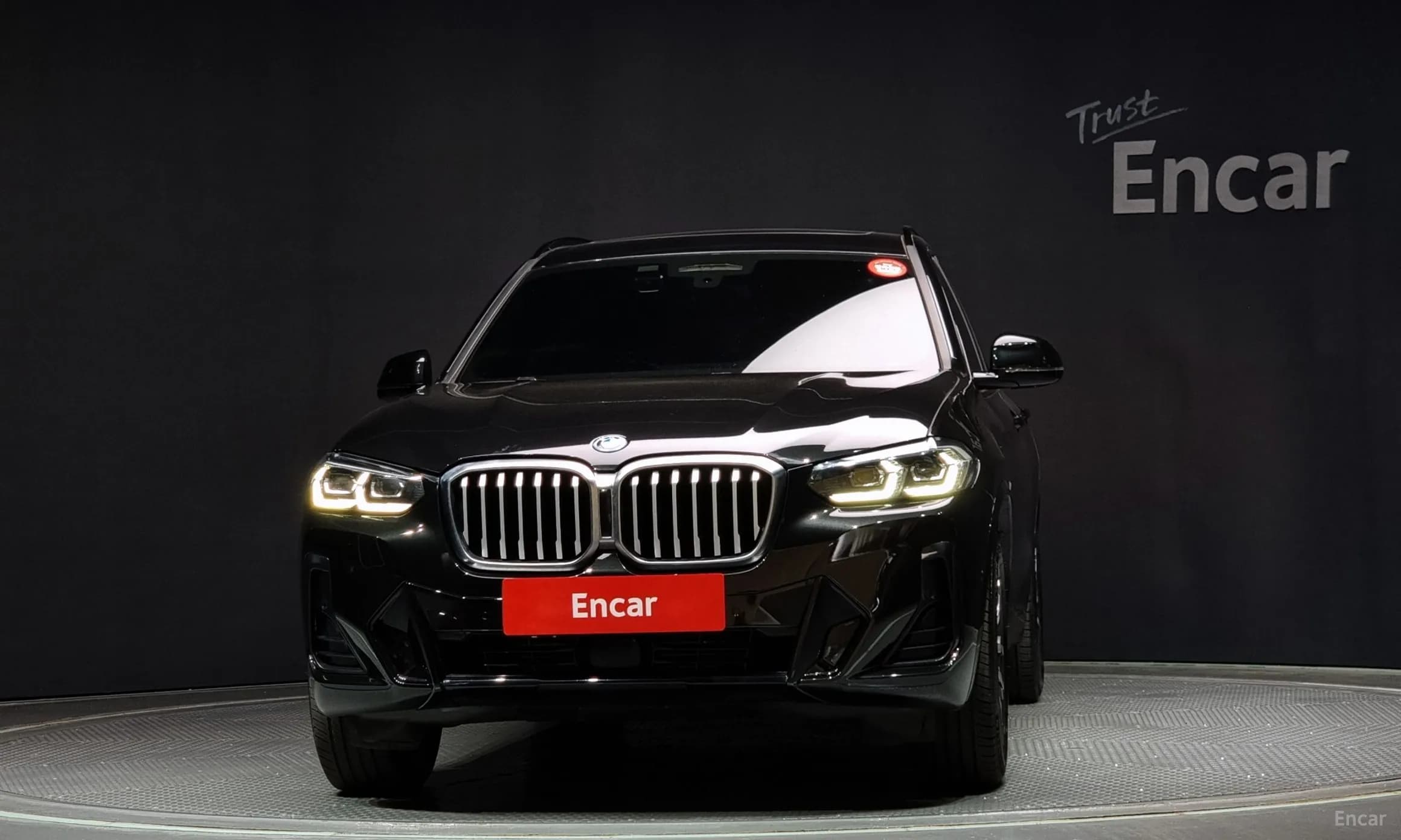 X3 (G01)