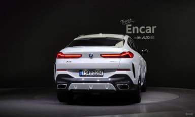 X6 (G06)