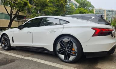 e-tron GT