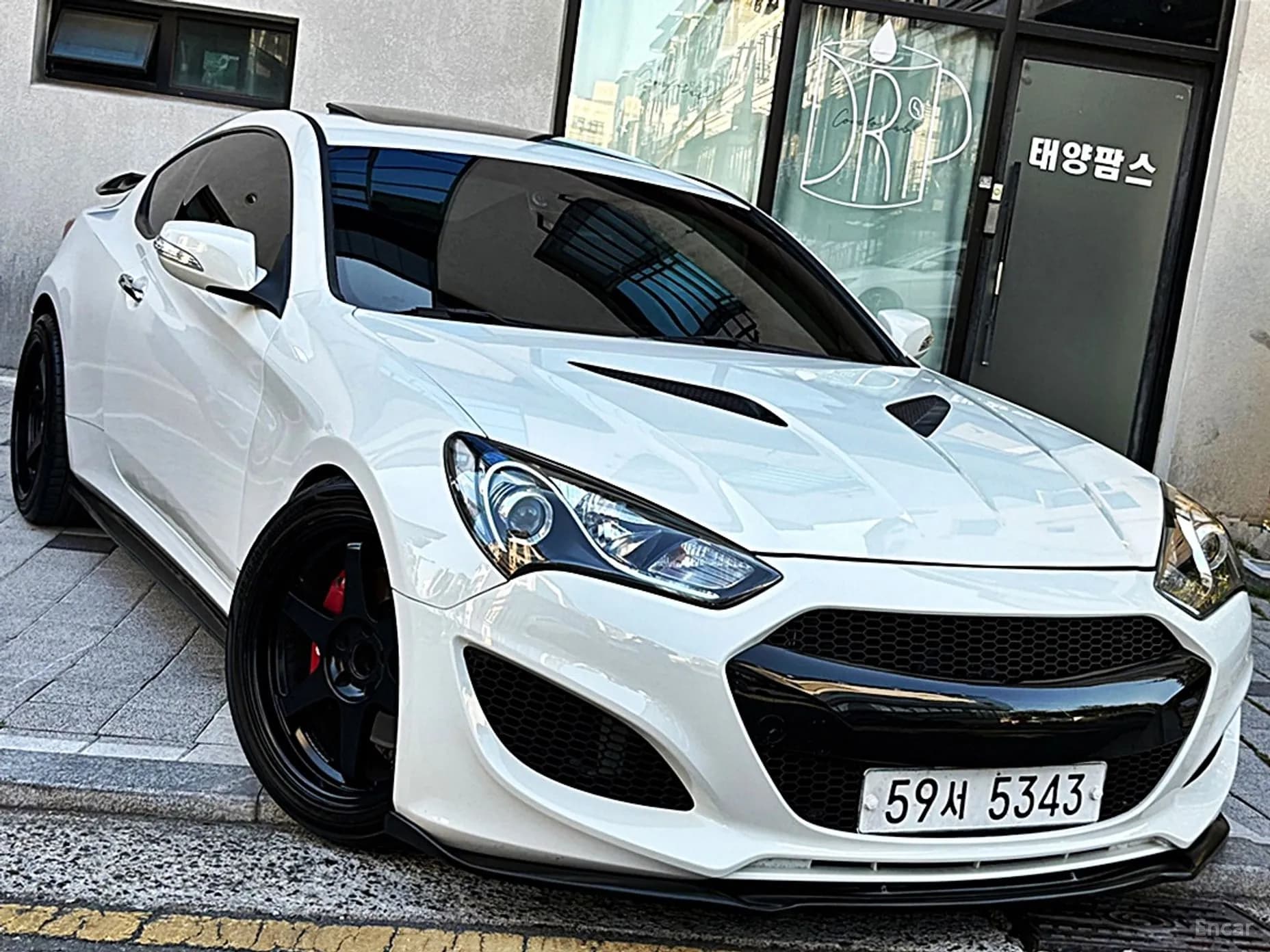 Genesis Coupe