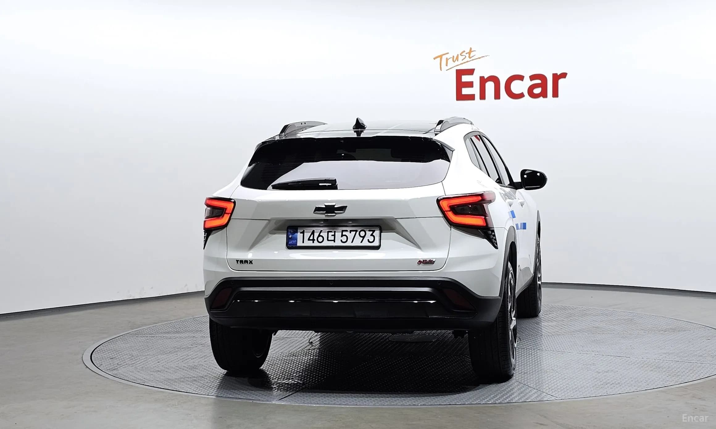 Trax Crossover