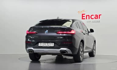 X4 (G02)