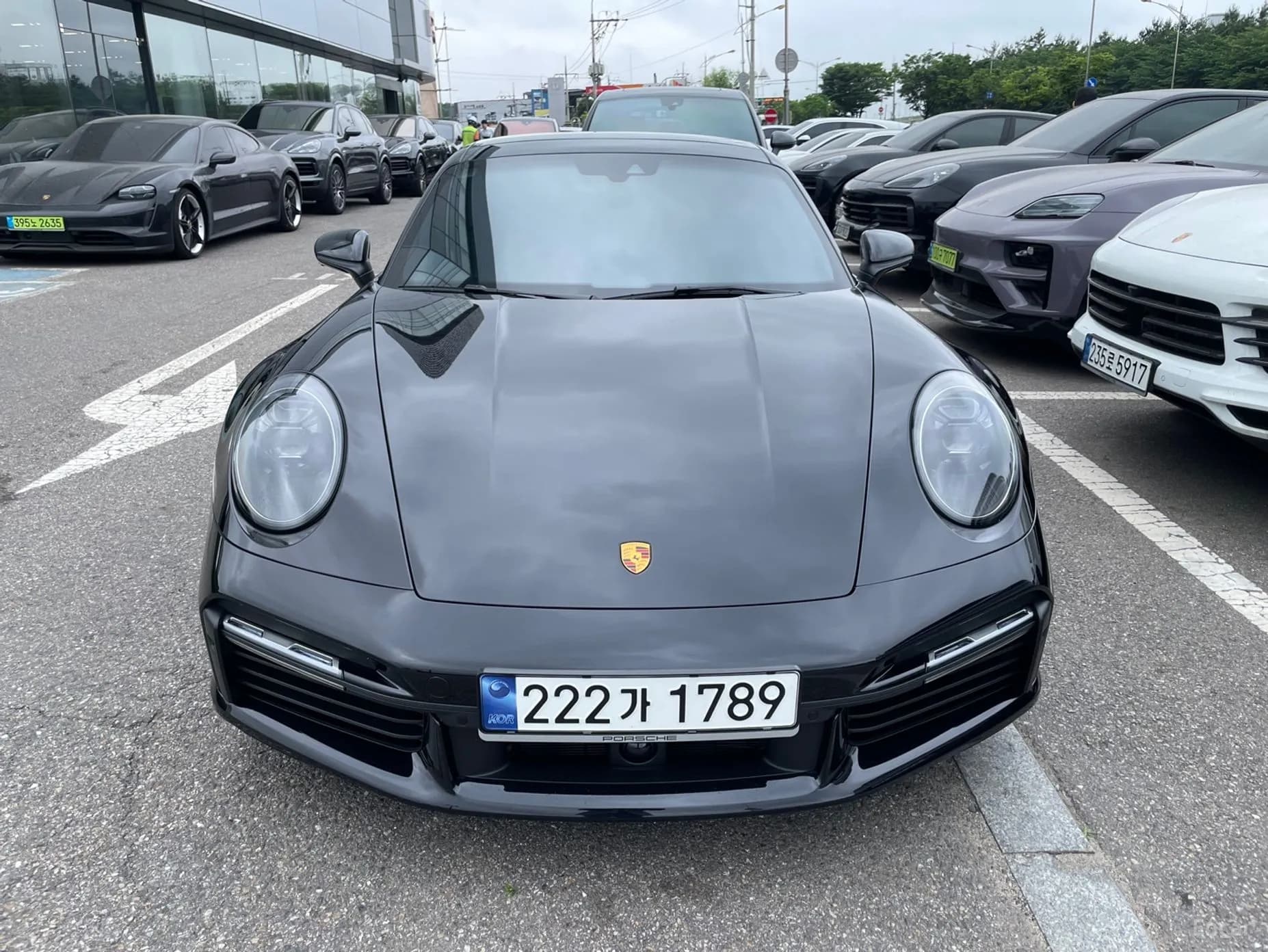 911 (992)