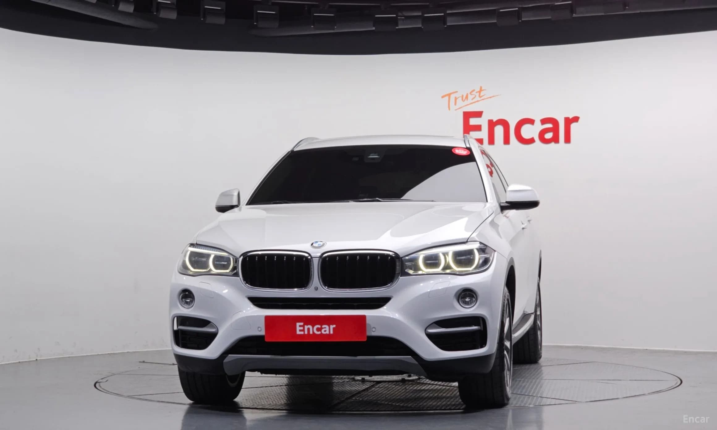 X6 (F16)