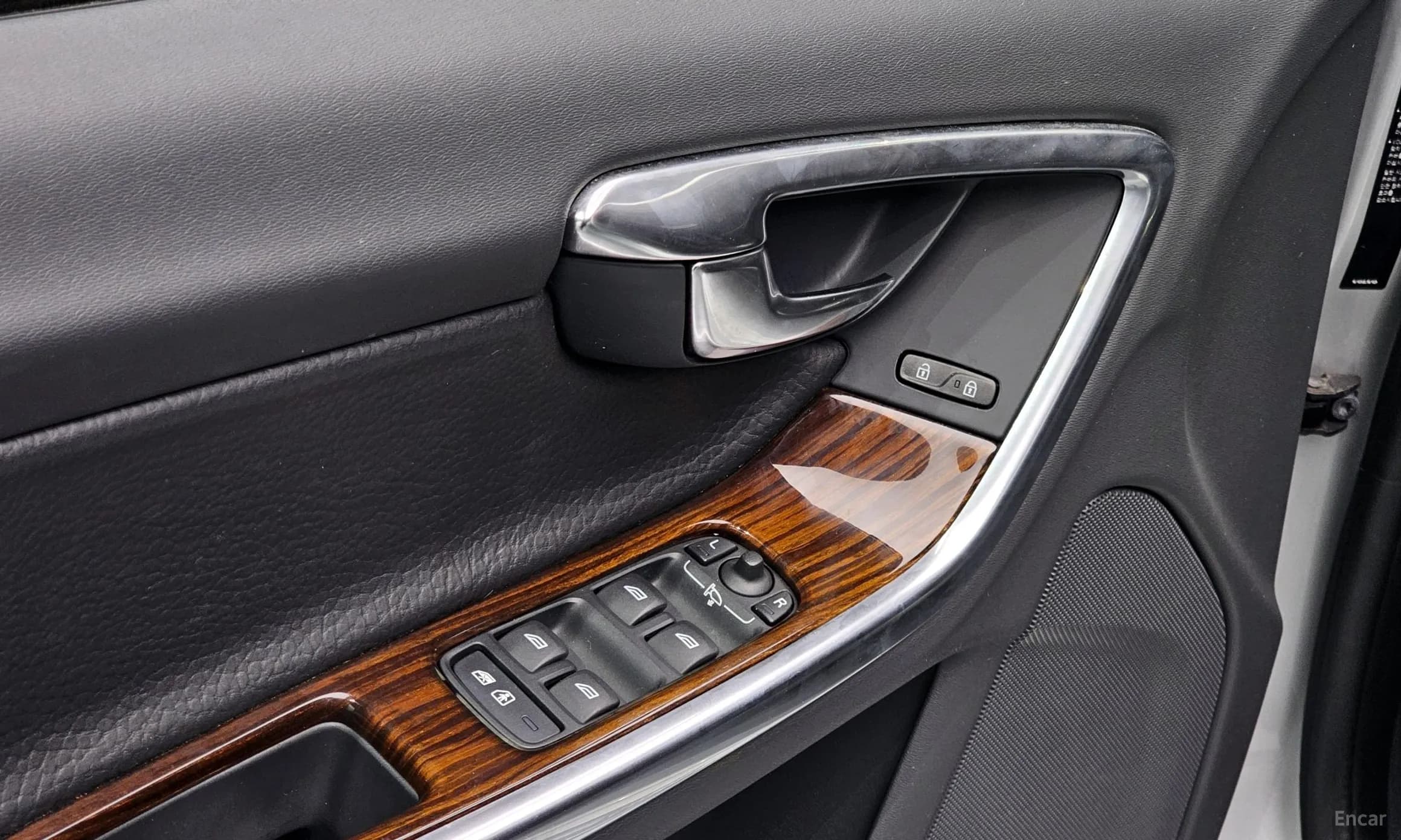 S60