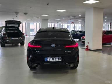 X4 (G02)