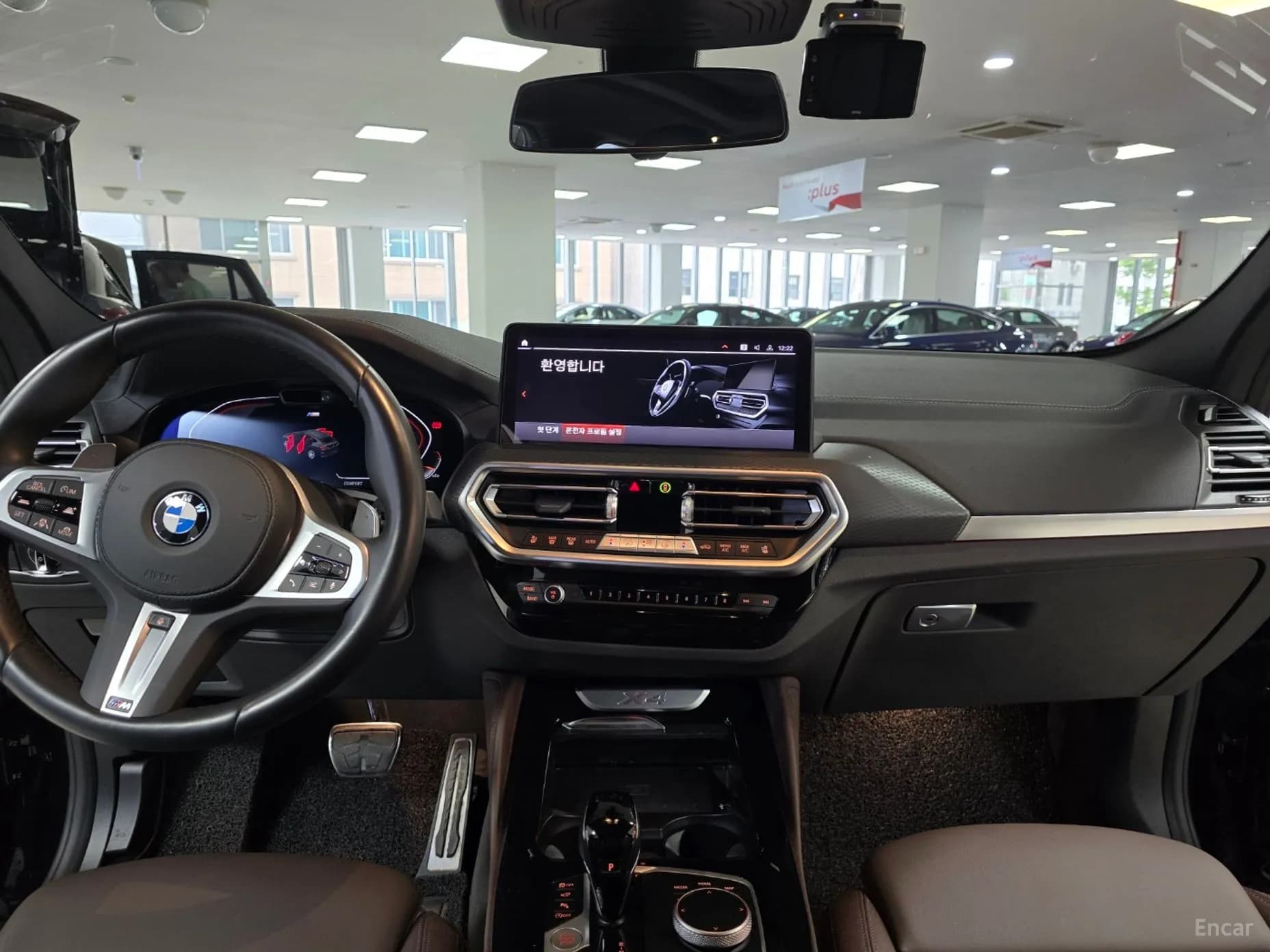 X4 (G02)