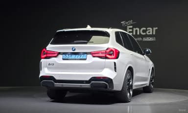 iX3