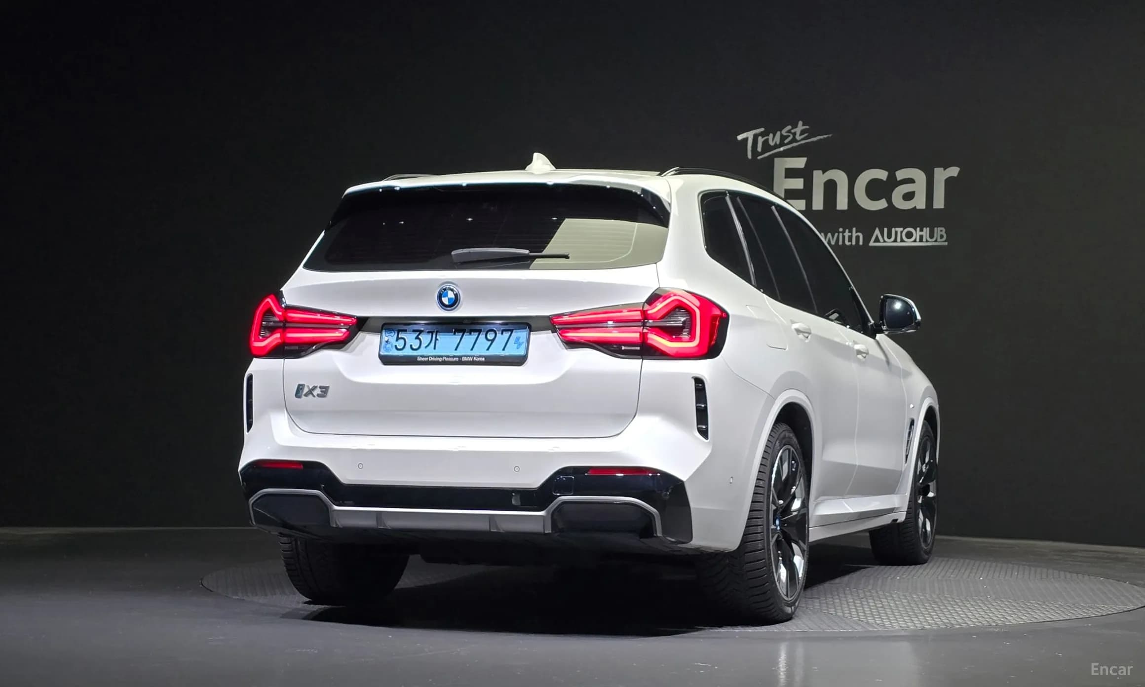 iX3