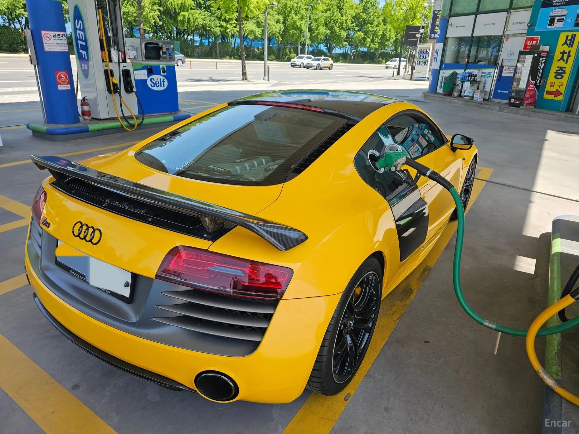 R8