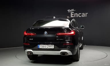 X4 (G02)