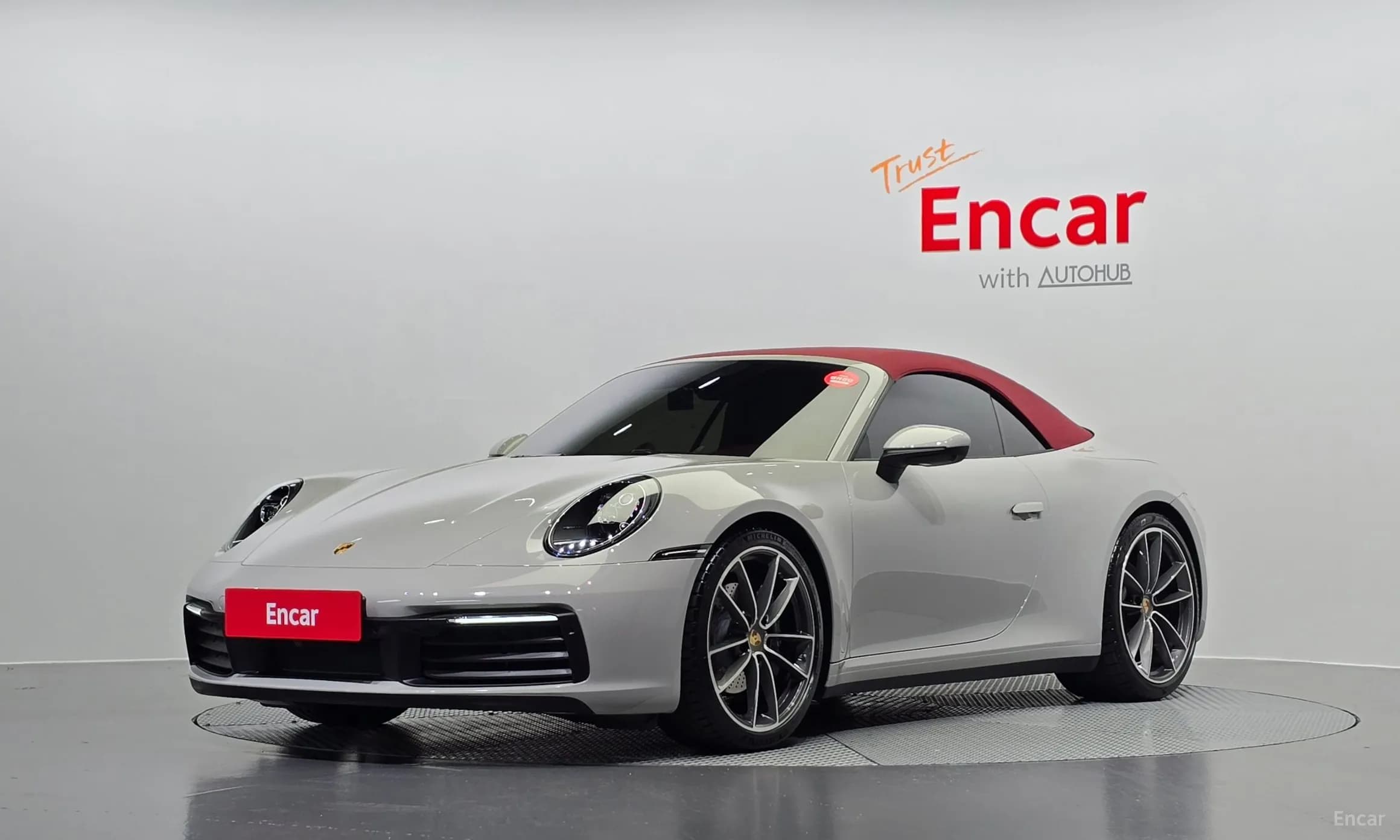 911 (992)