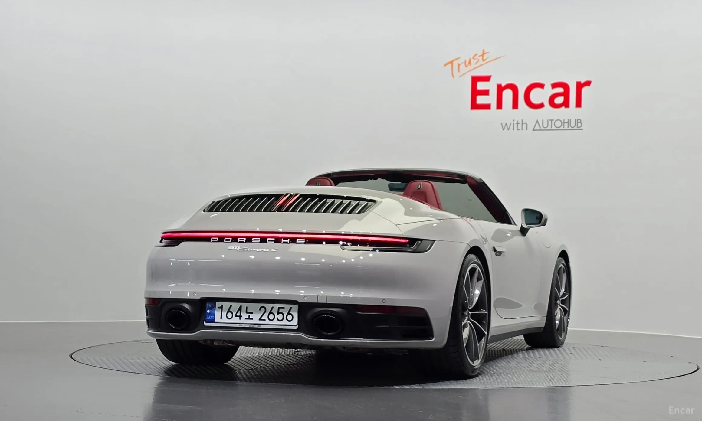 911 (992)