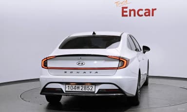 Sonata Hybrid (DN8)