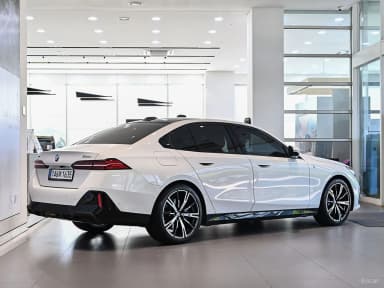 5 Series (G60)