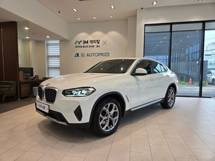 X4 (G02)