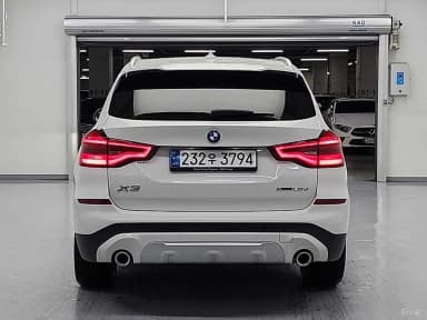 X3 (G01)