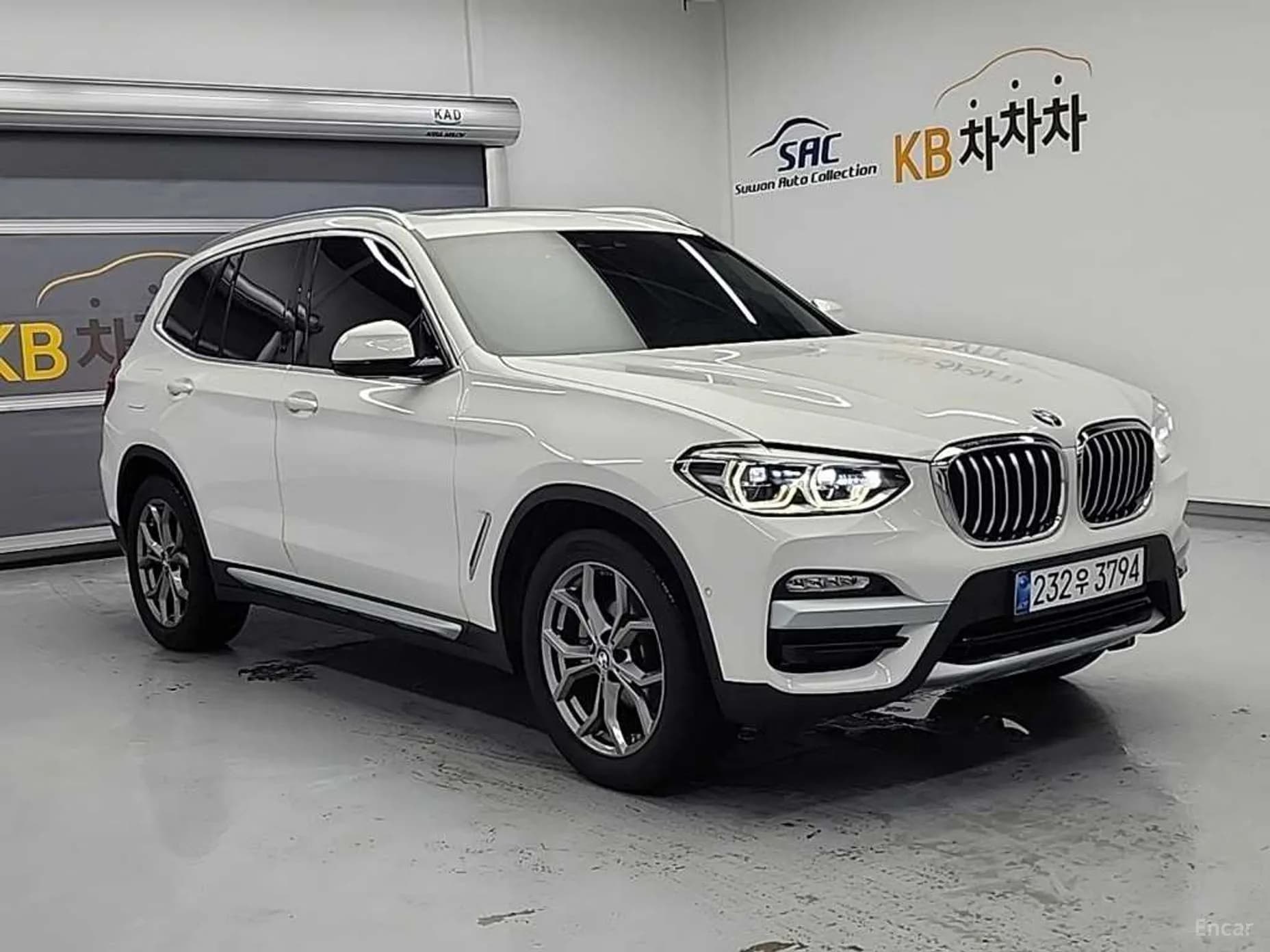 X3 (G01)