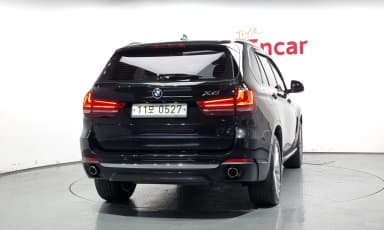 X5 (F15)
