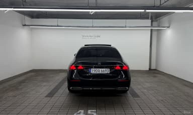 E-Class W214