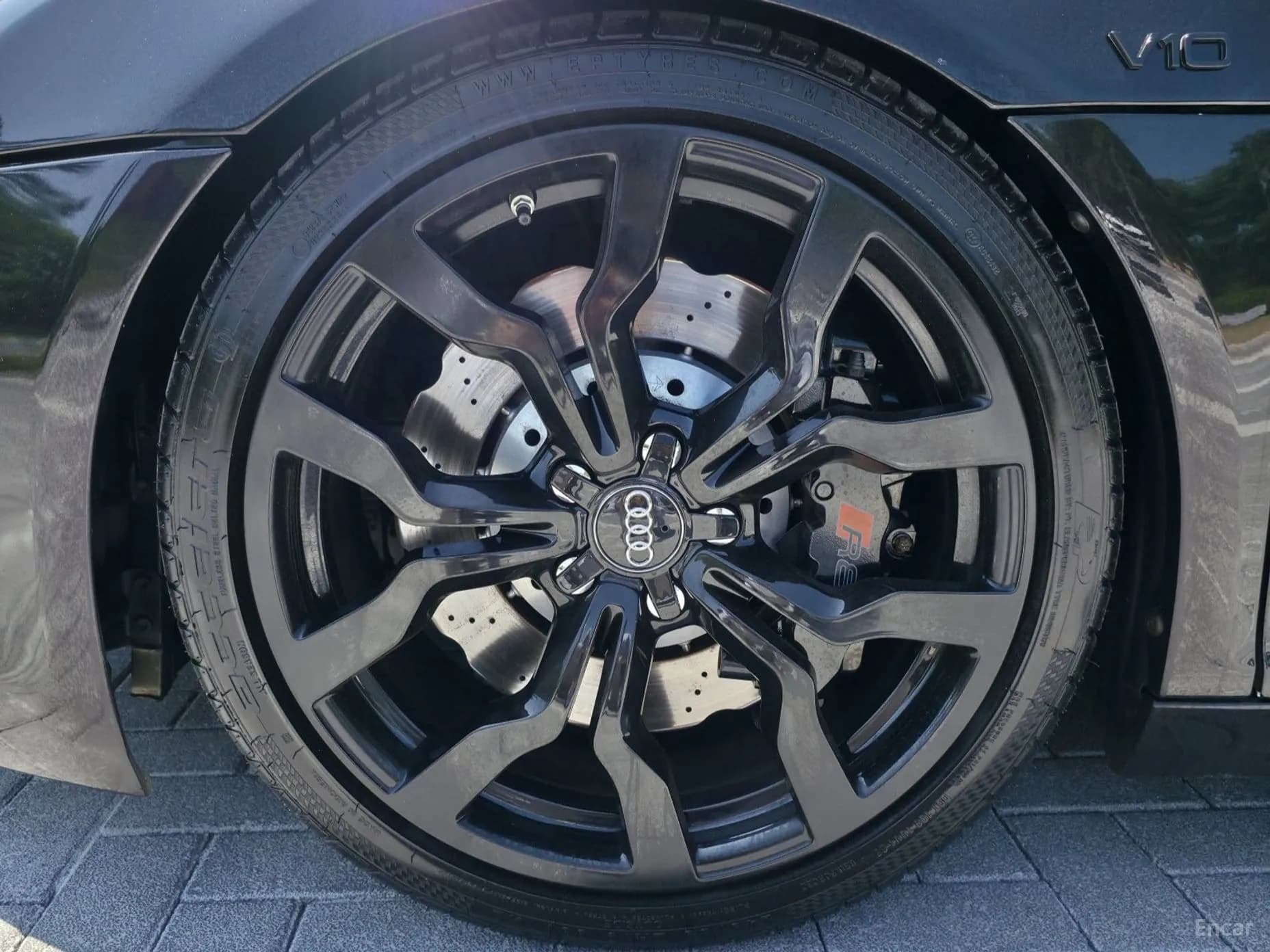 R8