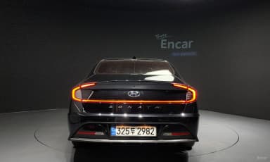 Sonata Hybrid (DN8)